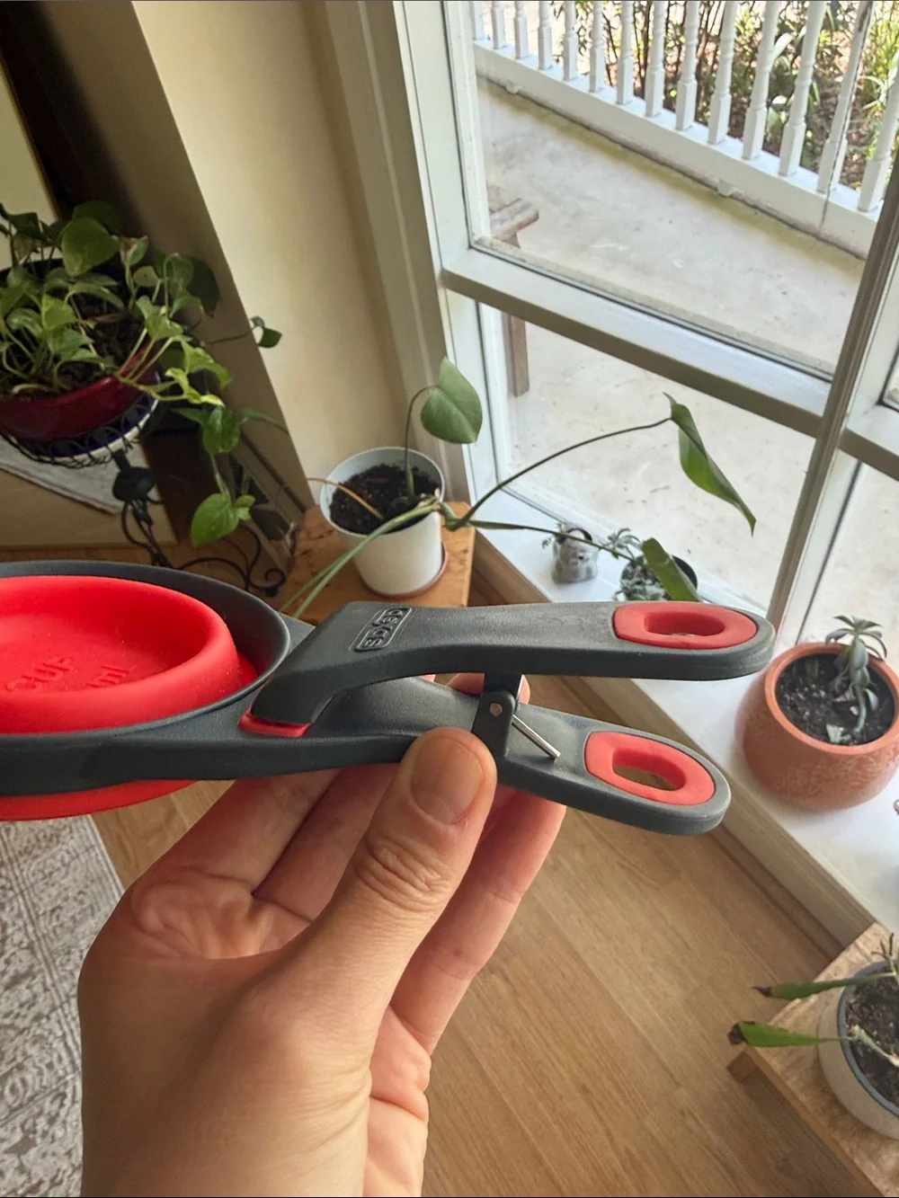 Red and Gray 1-Cup camping Silicone Measuring Cup